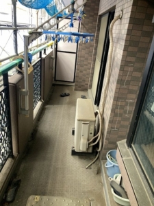 室外機、バケツなど